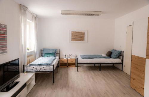 Yello Homes - großes Apartment - Am Waldrand, 15 min bis Nürnberg Messe, für 8 Personen, 2 WC's - Foto 19