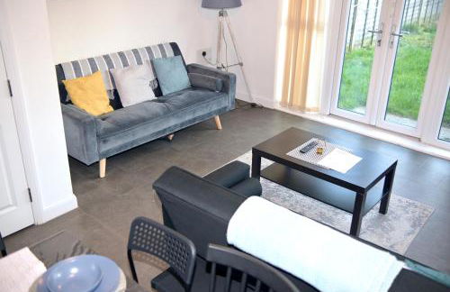 Modern house in City Centre with private parking and gated property - Foto 10