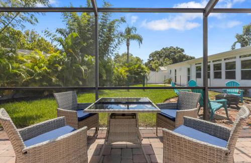 Relaxing Coastal Comfort - Heated Pool - Photo 40