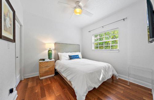 The White Flamingo - Tropical Pool Escape with Guest Cabana - Foto 14