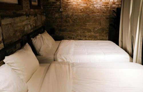 Top 1 Rated 4BR Lincoln Park House - King Bed - Photo 37