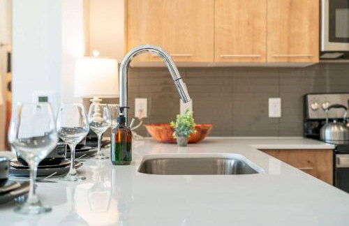 Riviere 3BR Apartment Stylish King Family Pets Friendly Pool & Gym Near Epic Universe - Foto 8