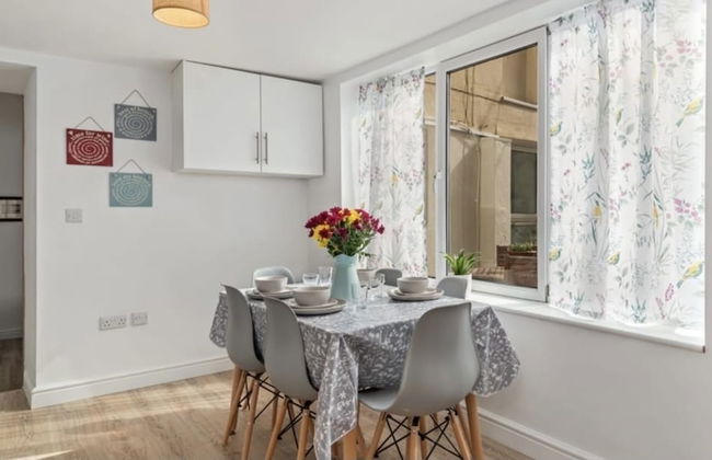 Stunning Renovated & Spacious 2 BR - 100m to Beach - Foto 9