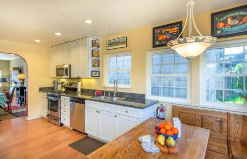 Sea Breeze! Walk to Beach!! In the Village! BBQ! Fast WiFi!! Dog Friendly! - Foto 18