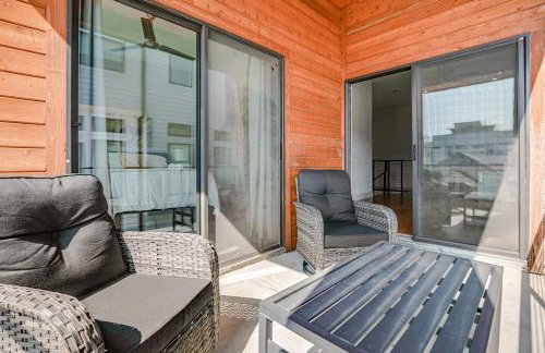Uptown Modern with Private Patio & 1Gbps Wi-Fi - Foto 17