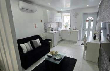 The Cedar Tree Studio - Photo 4