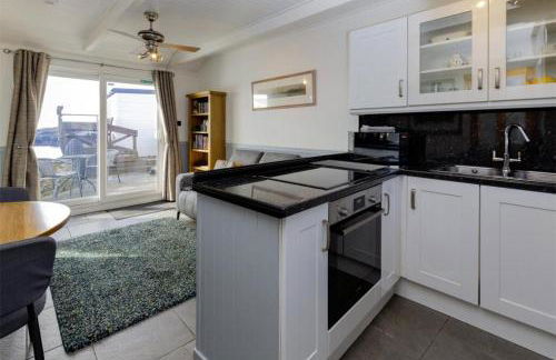 Misty Isles Cottage- Ellenabeich, Easdale, Isle of Seil - Photo 4