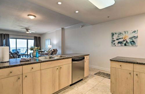 Sunny Beachfront Biloxi Condo with Resort Amenities! - Foto 10