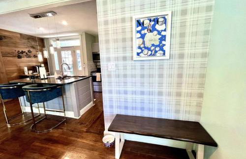 Cozy sanctuary minutes from the bay and beaches - Foto 19