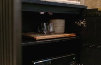 Staghorn | Modern Lux Mirror Home | HotTub & Woods - Foto 16