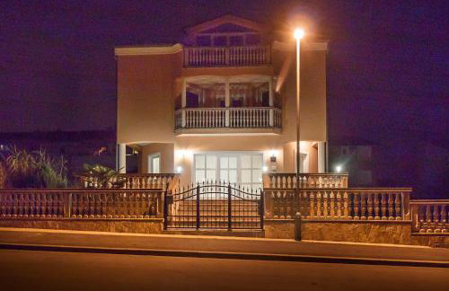 Apartment Vukadin - Photo 5