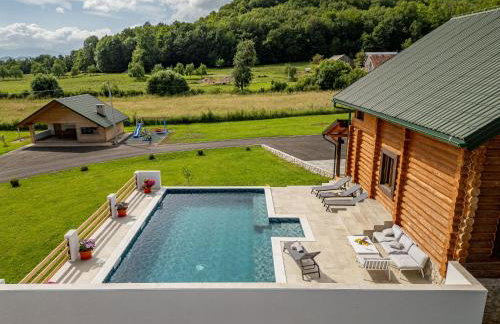 Log Cabin Valley - Private Villa with Pool - Foto 9