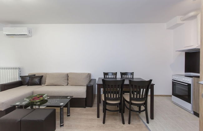 Modern 1bdr Apartment Near Center - Free Parking - Foto 14