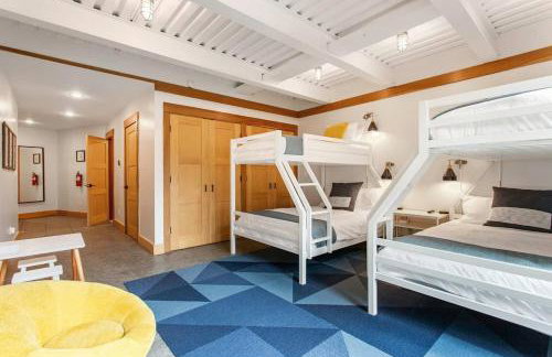 Beautiful Lakescape-4 BR Home with Heated Pool & Rec Space-Family Friendly - Foto 34