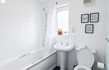 Lokfu Garden By Furnished Accommodation 3 Bedroom House Free Parking Perfect For Contractors and Families - Foto 6