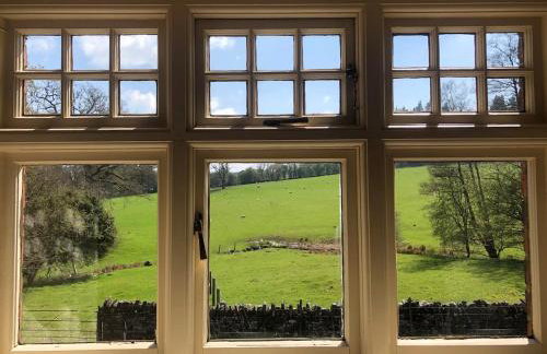 Historic Pike House with Beautiful Garden - Photo 27