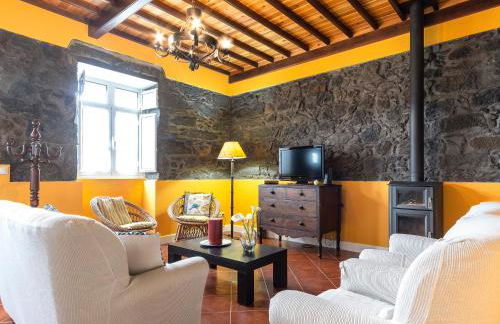 Casa da Fazenda (Mountain View) - Photo 1