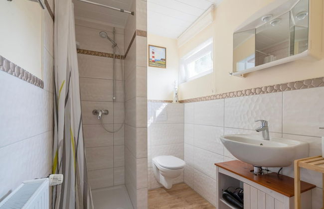 Snug Bungalow in Insel Poel Germany near Beach - Photo 14