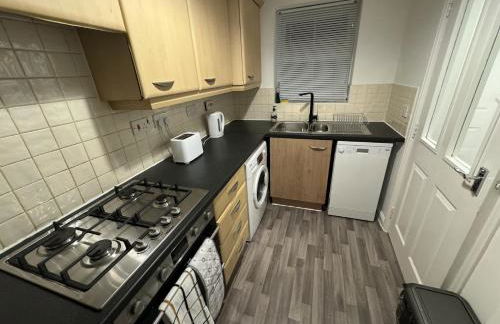 Modern TownHouse - 3 bed 2.5 bath 2 Private Gated Parking - Photo 10