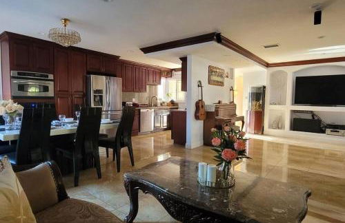 Luxstay in Huntington Beach - Photo 51