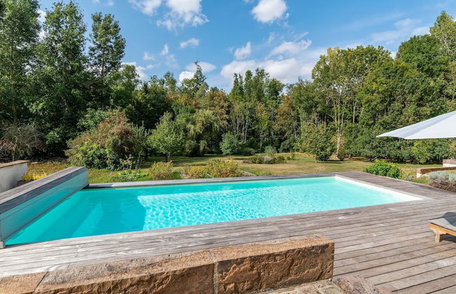 Charming Holiday Home in Yevre-la-ville With Pool - Foto 60