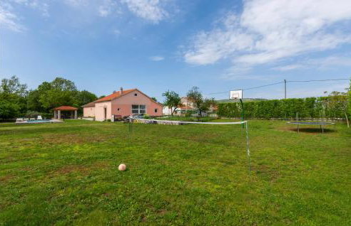 Three-Bedroom Holiday Home In Neoric - Photo 13