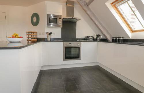 Stores & Supplies - Foto 8