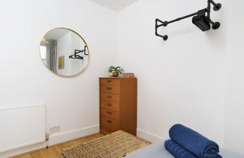 50 meters to the metro - Foto 17