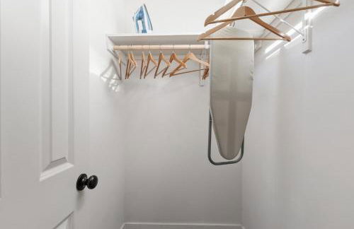 Bourbon House King Bed Luxury Amenities Fast WiFi - Foto 4