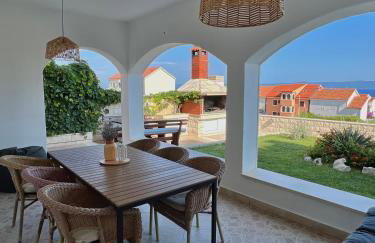 Apartments Mikulić - Photo 1