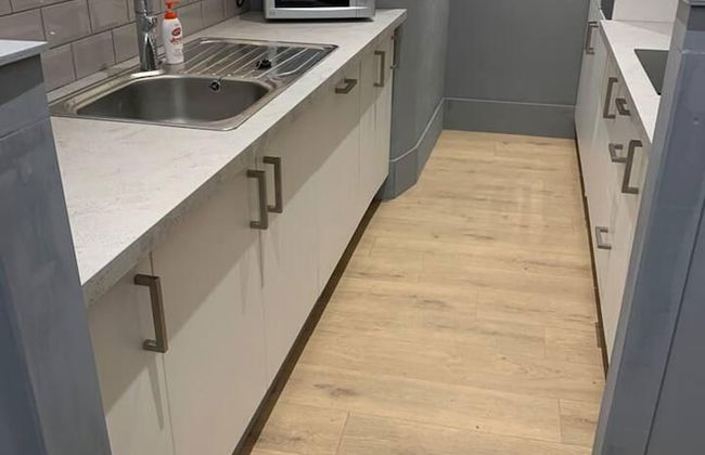 Beautiful 2-bed Study or Visit Flat - Foto 6