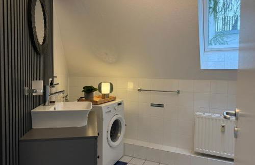 NOOQA Cologne - Comfort Riverside Home -160 qm, 2 Floors - Foto 34