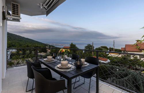 Villa Adriatic, App Rebecca with heated swimming pool, sew view, childrens playground, free parking - Photo 13