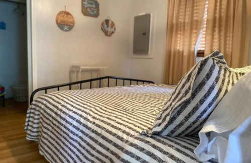 Caseville Splash and Sand Beach House - Photo 32