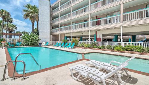 Updated Front Beach Condo with Resort Amenities! - Foto 3