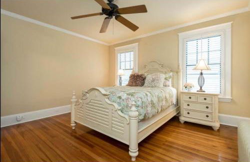 Historic Row Home 1 Block from Gate 1 at USNA - Foto 22