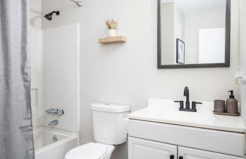 Chic 3BR-2BA Decatur Retreat with Stylish Decor - Foto 33