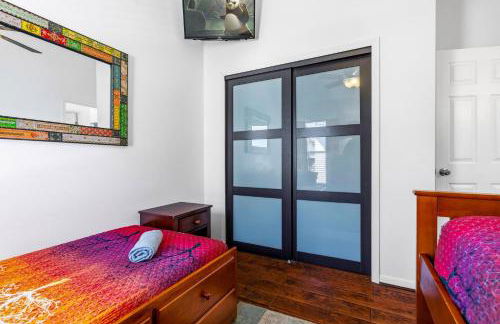 South Facing Private Pool with Lake View & Spa - Quiet Vacation Area - Family Friendly - Foto 7