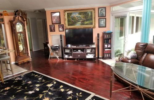 Fully renovated 4 bd with 2 master suits, 3 bth home in centralized location - Foto 12