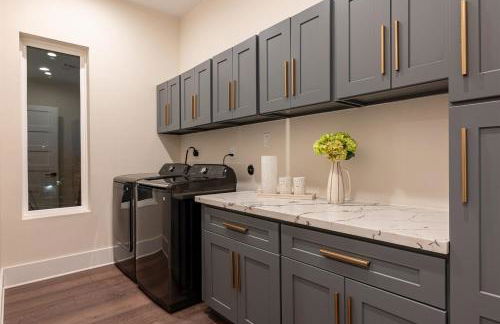 Huge 4BR, Near Memorial Park, Rooftop & Garage - Foto 28