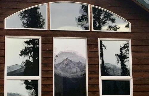 3 Bedroom Home with Amazing Views 11 mi from Denali - Photo 10