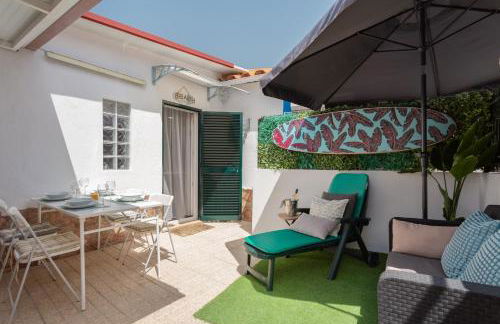 "Linda's Guest House" Beach House with Private Patio & Hot Tub, 3 Min from the Beach - Foto 12