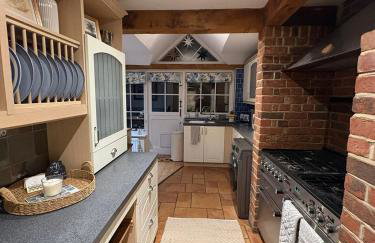 Historic 3-Bed Cottage with Garden in Hursley - Foto 29