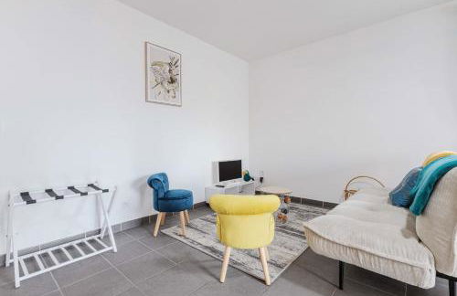 Quiet and bright apartment terrace and private P - Foto 1