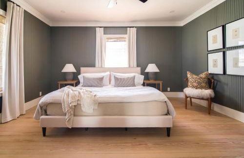 The Gable - 3 BLKS from Main St - Photo 7