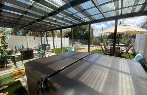 Newly Renovated Villa with Hot Tub - Foto 24