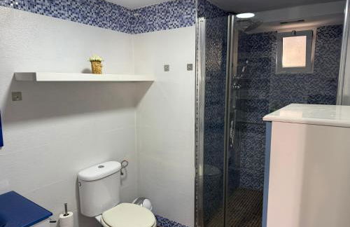 Apto con piscina y barbacoa - Foto 35