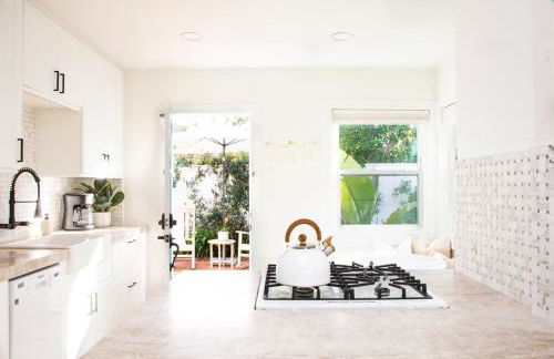 Adorable Octopus Hideaway 2 min walk to the beach! - Foto 4