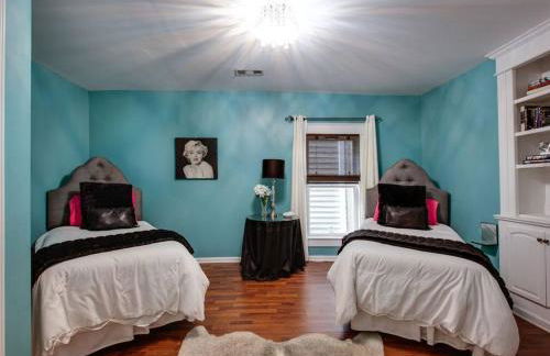 Historic Pet-Friendly Stay Near Broadway w Fire Pit - Foto 20