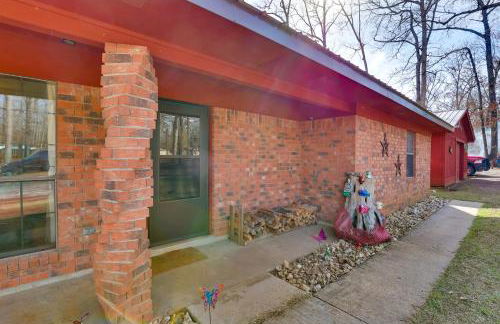 Hot Tub, Lake Access! Anglers Escape in Hemphill - Foto 24